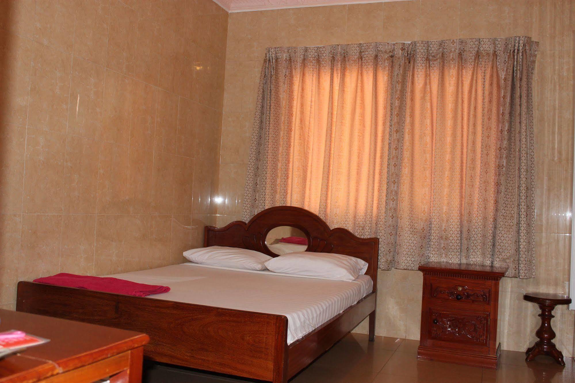 פנום פן Lucky 1 Guesthouse מראה חיצוני תמונה