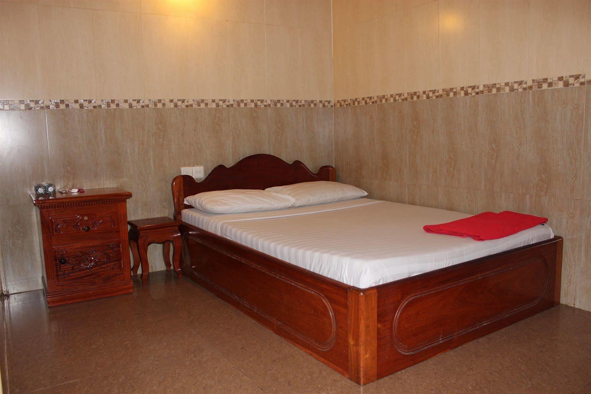 פנום פן Lucky 1 Guesthouse מראה חיצוני תמונה
